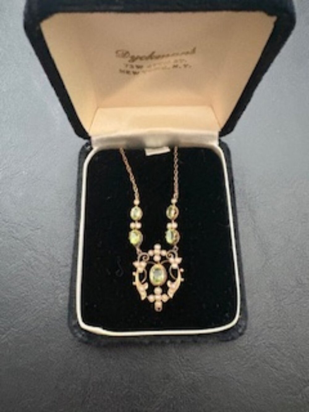 17" Victorian style necklace-Yellow gold, Peridot gemstones, & Seed Pearls